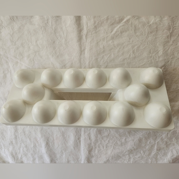 Vintage refrigerator egg tray - Picture 2 of 4